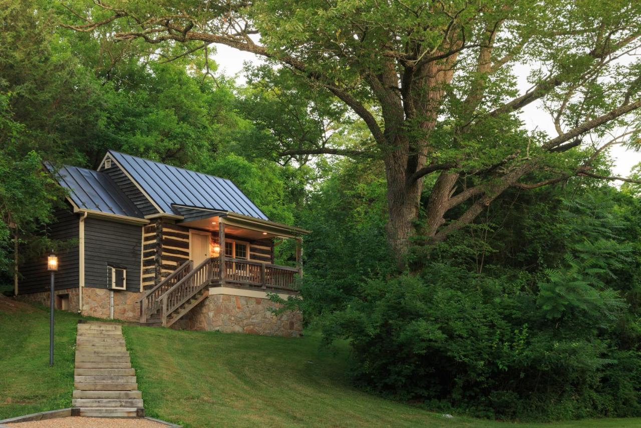 Inn And Cabins At Vaucluse Spring Stephens City Exterior foto